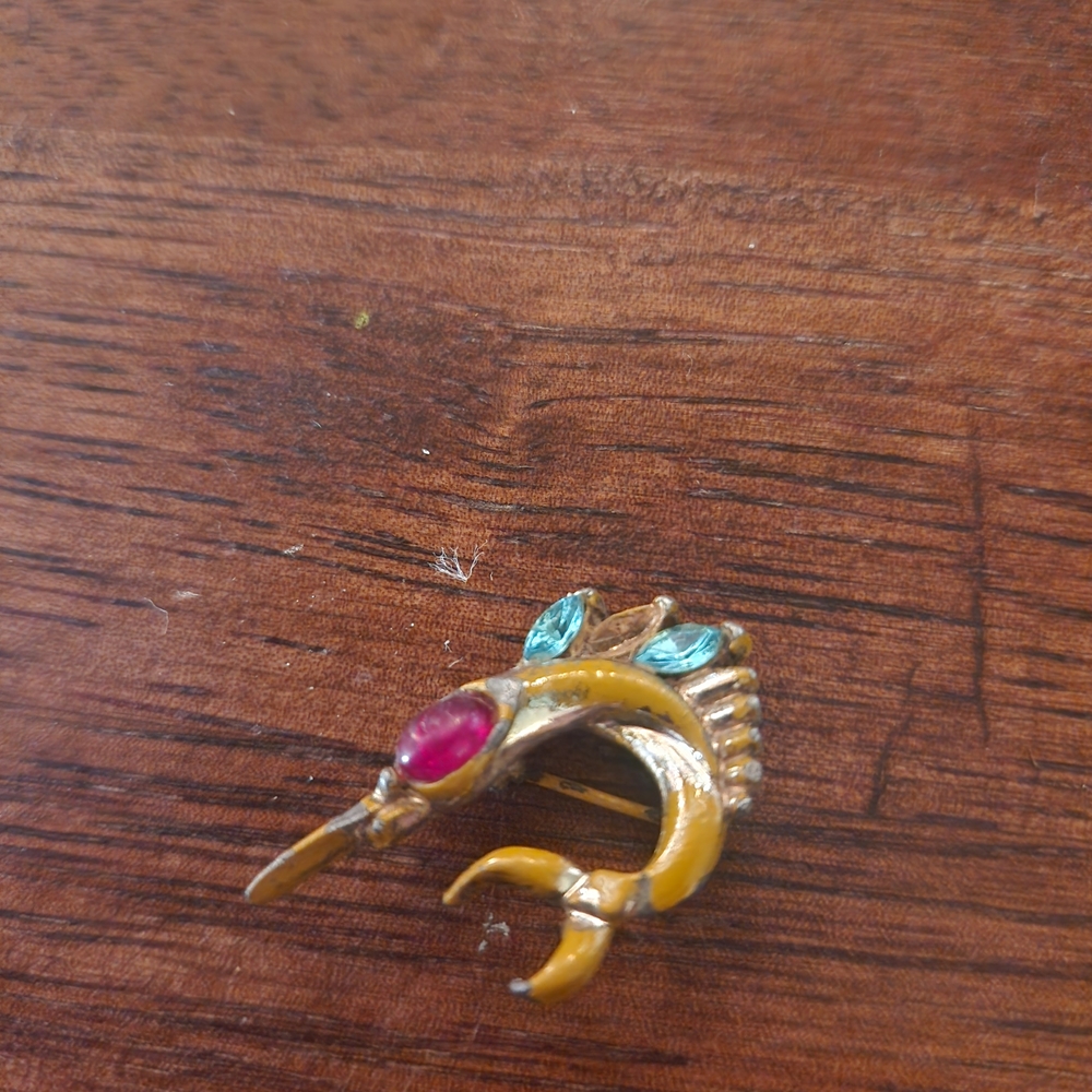 1960s Vintage Coro Swordfish Marlin Jumping Sailfish Brooch Pin in Gold Tone